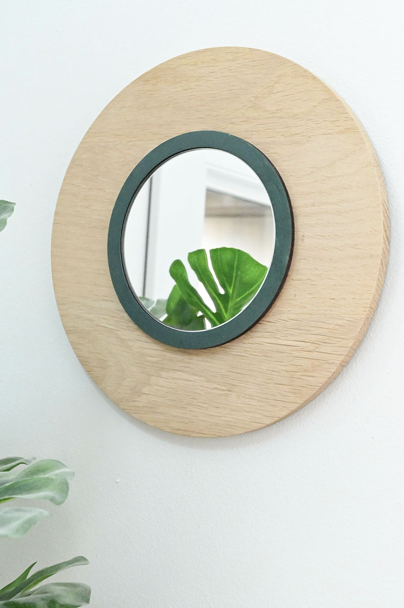 Atelier du Vez- Miroir en bois massif chêne français et anneau vert- Décoration chic et jungle