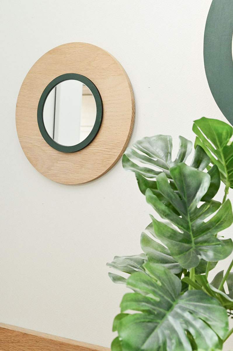 Atelier du Vez- Miroir en bois massif chêne français et anneau vert- Décoration chic et jungle